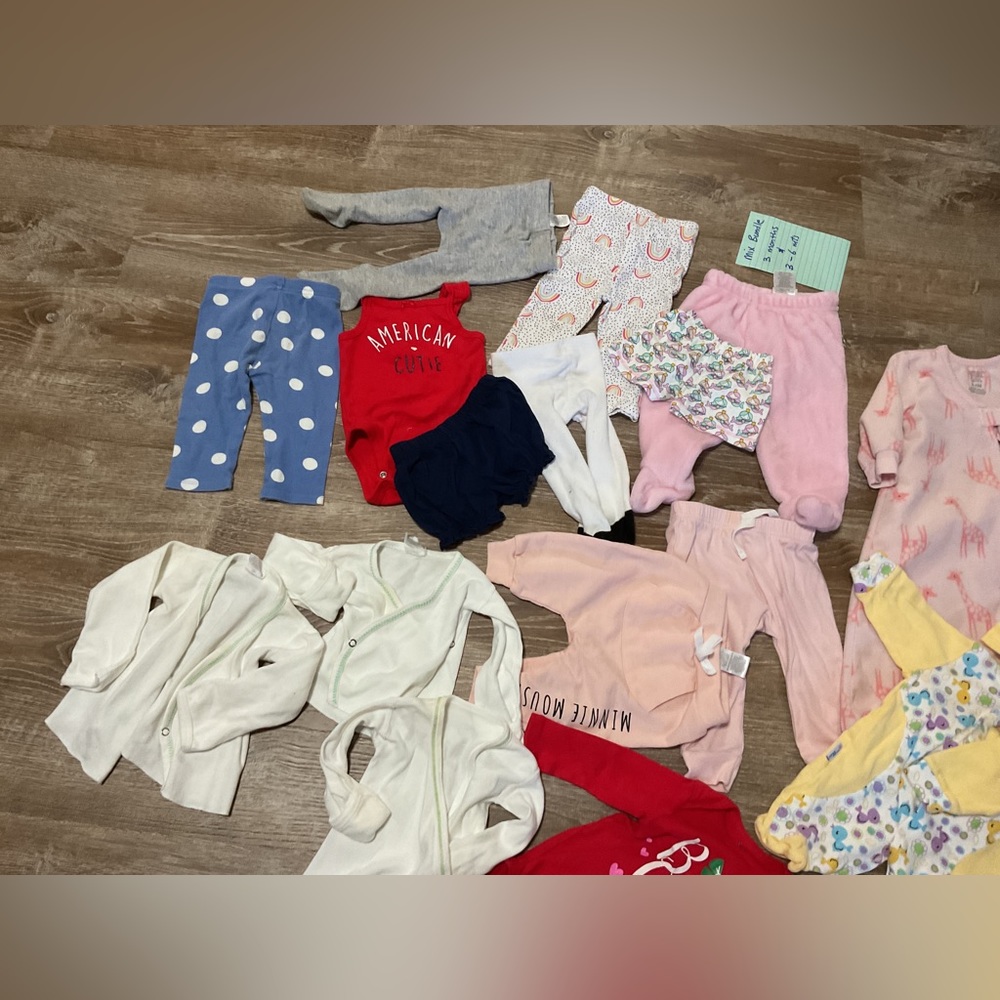 💕 Baby Girl Bundle- Mixed size - Picture 4 of 6